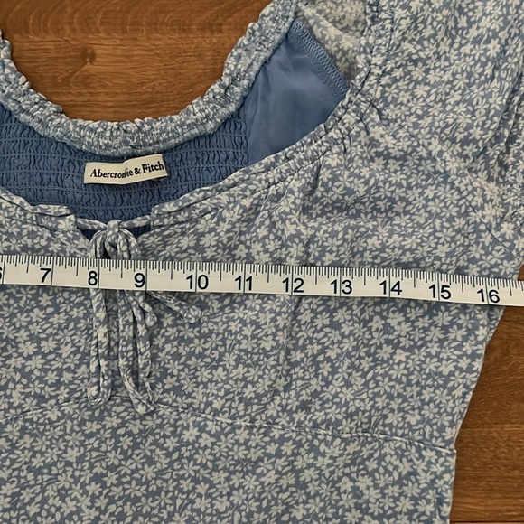 Abercrombie & Fitch Blue & White floral pattern size M babydoll cottagecore - Picture 10 of 11